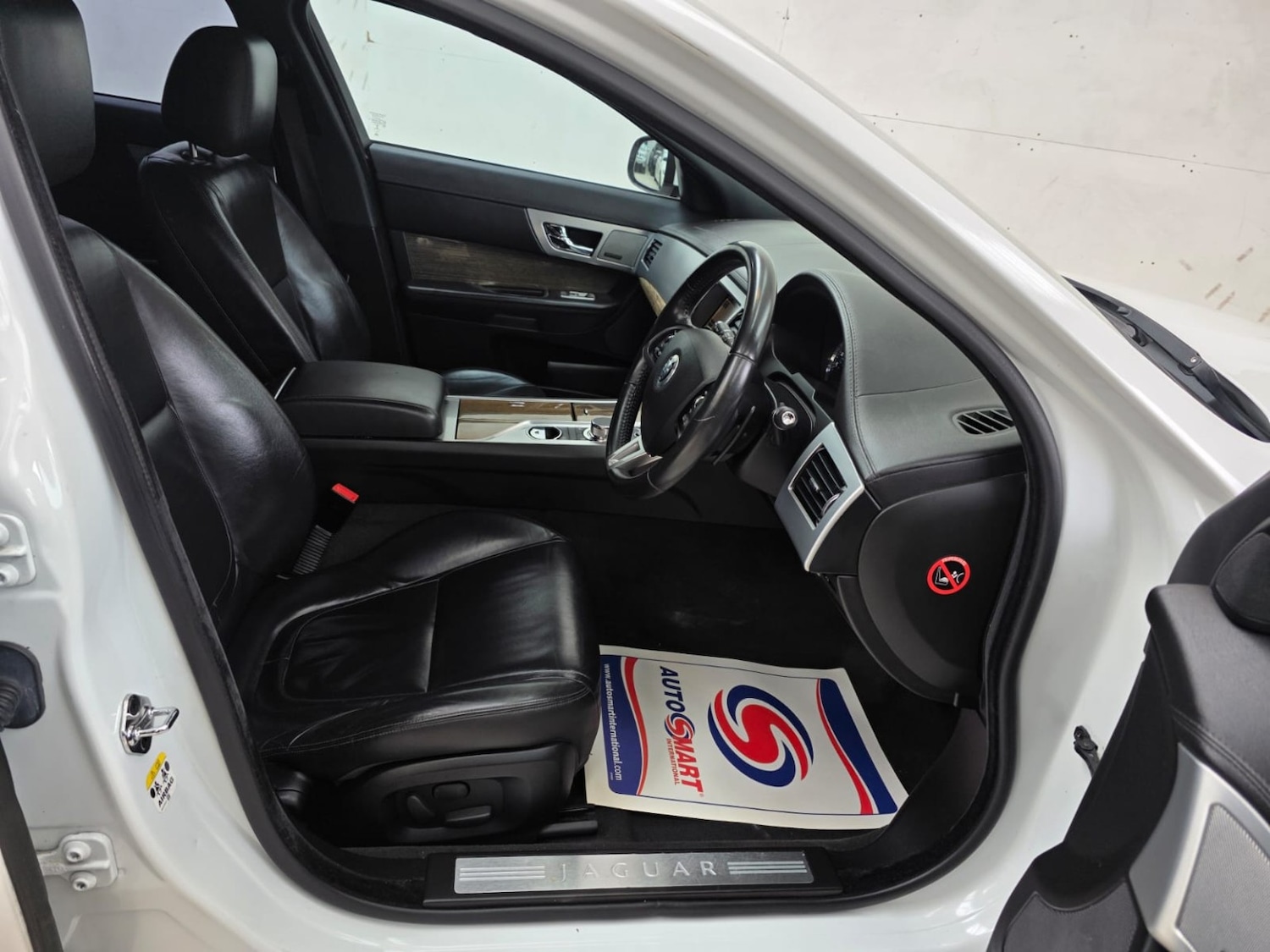 Used Jaguar XF 2013 for sale - 78084510: Photo 30