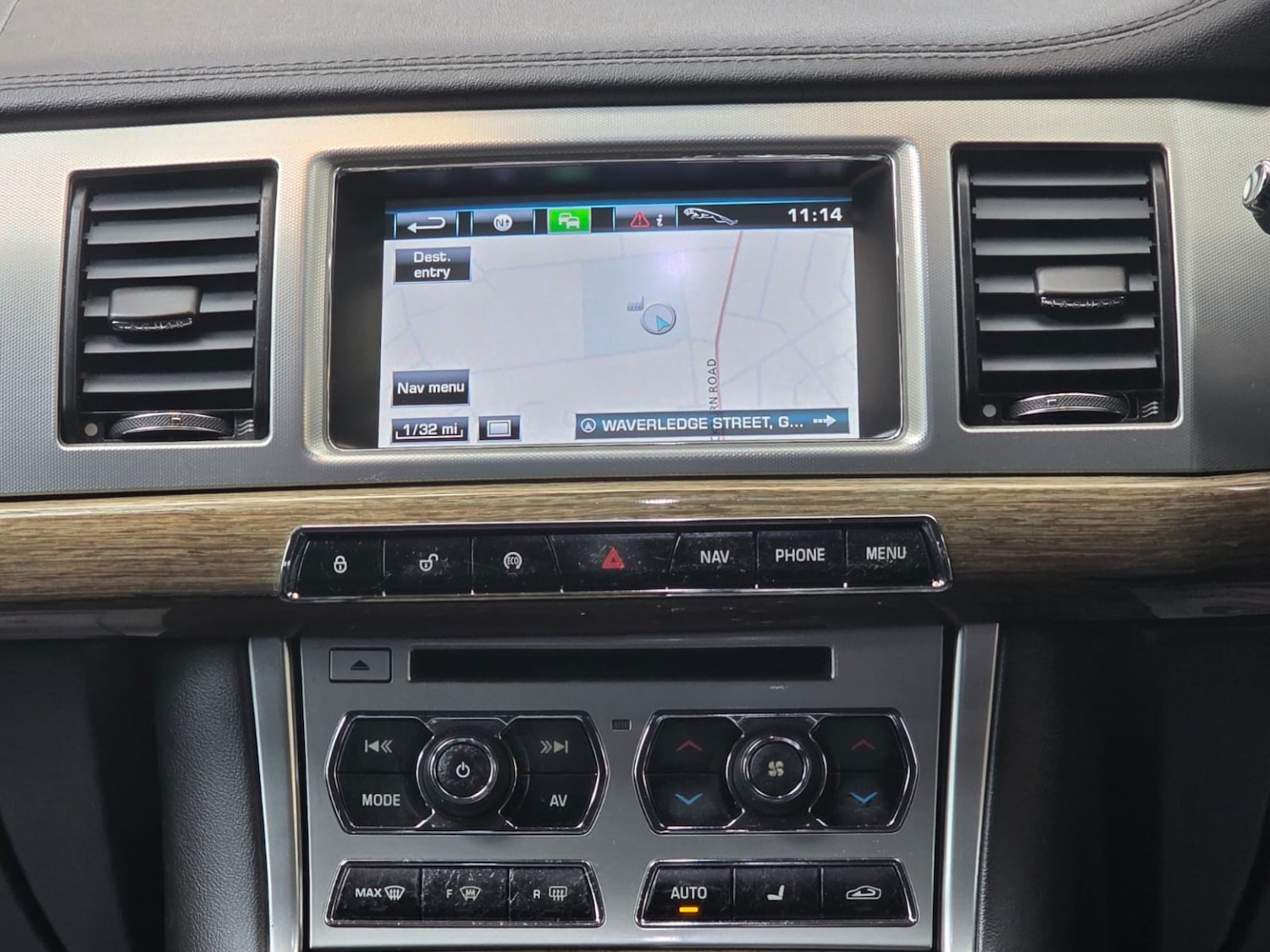 Used Jaguar XF 2013 for sale - 78084510: Photo 34