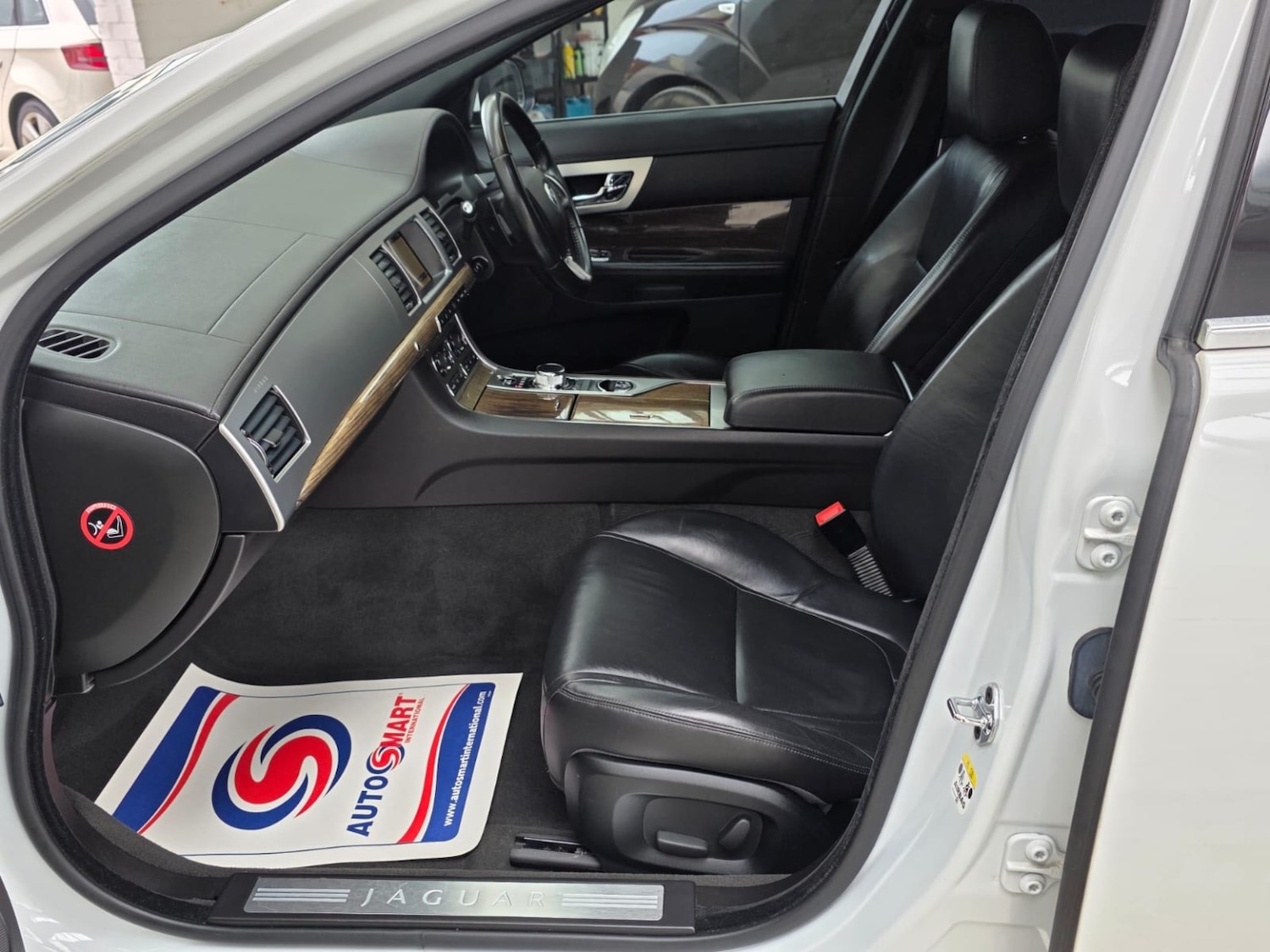 Used Jaguar XF 2013 for sale - 78084510: Photo 38