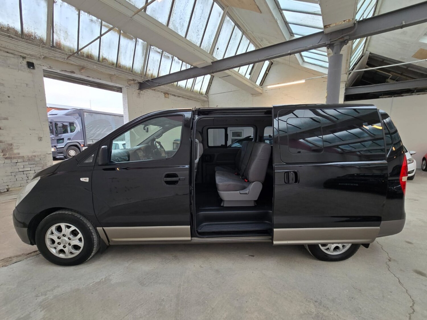 Used Hyundai i800 2012 for sale - 78031706: Photo 34