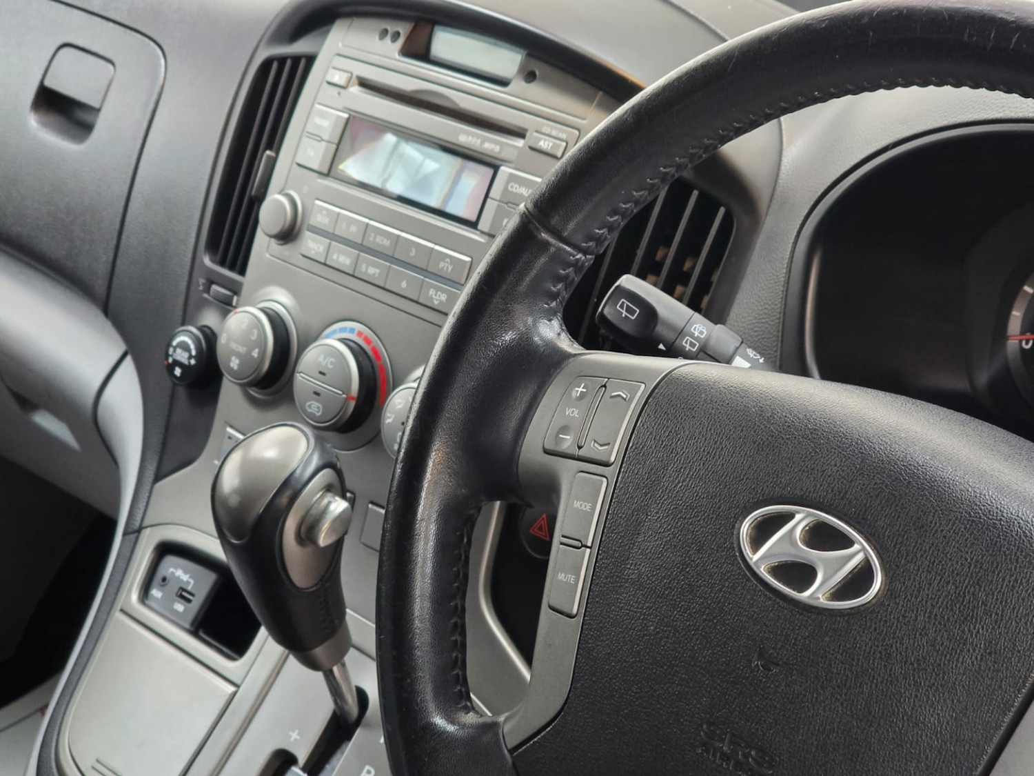 Used Hyundai i800 2012 for sale - 78031706: Photo 44