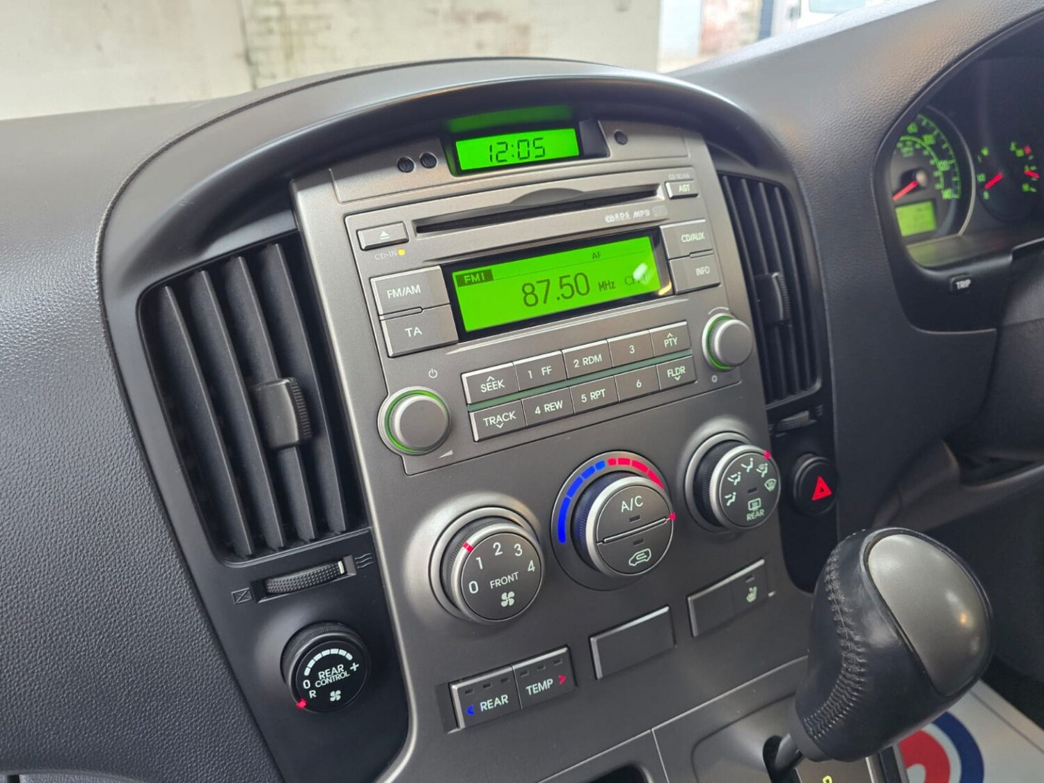 Used Hyundai i800 2012 for sale - 78031706: Photo 57