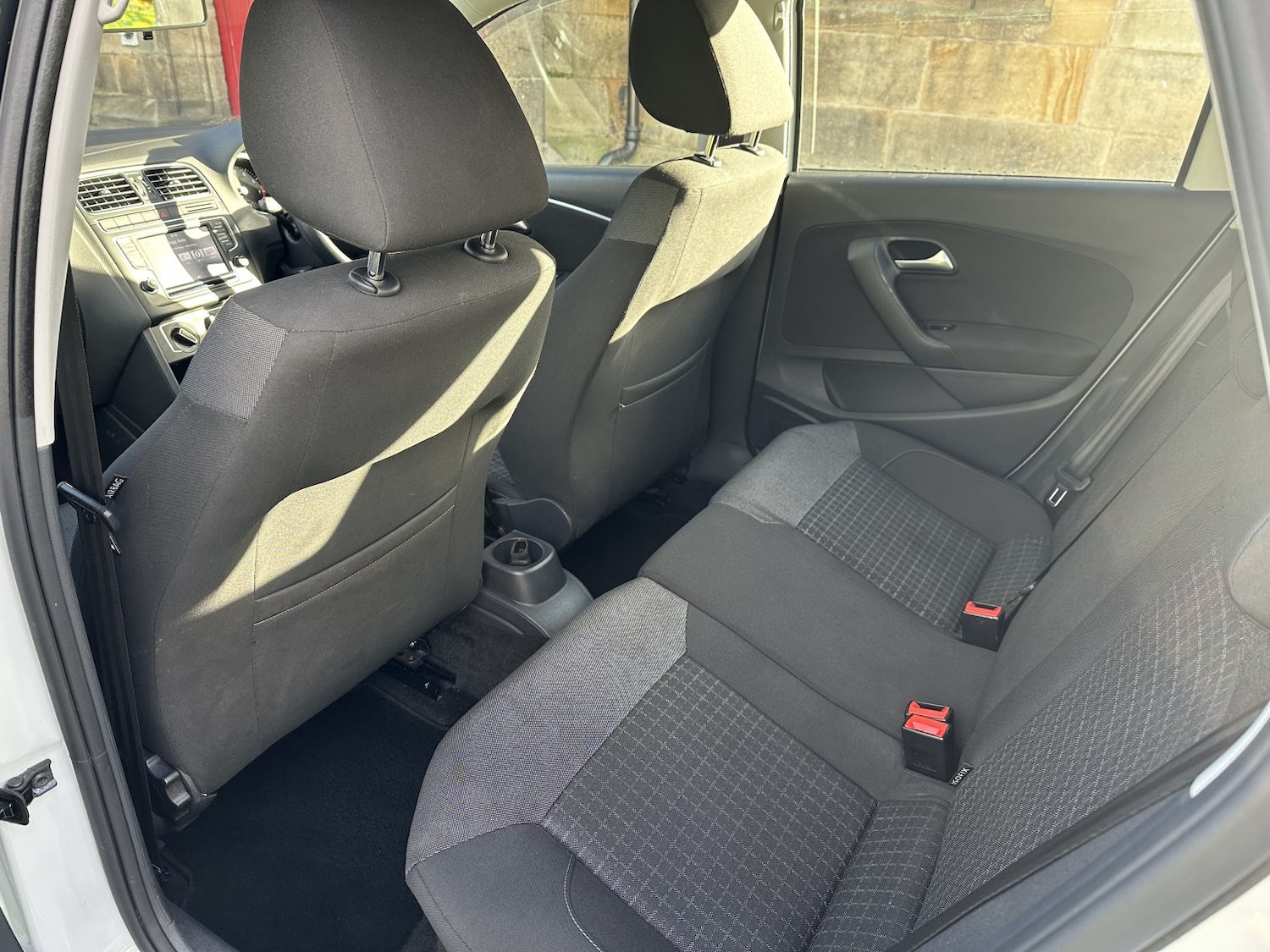 Used Volkswagen Polo 2015 for sale - 76439941: Photo 16