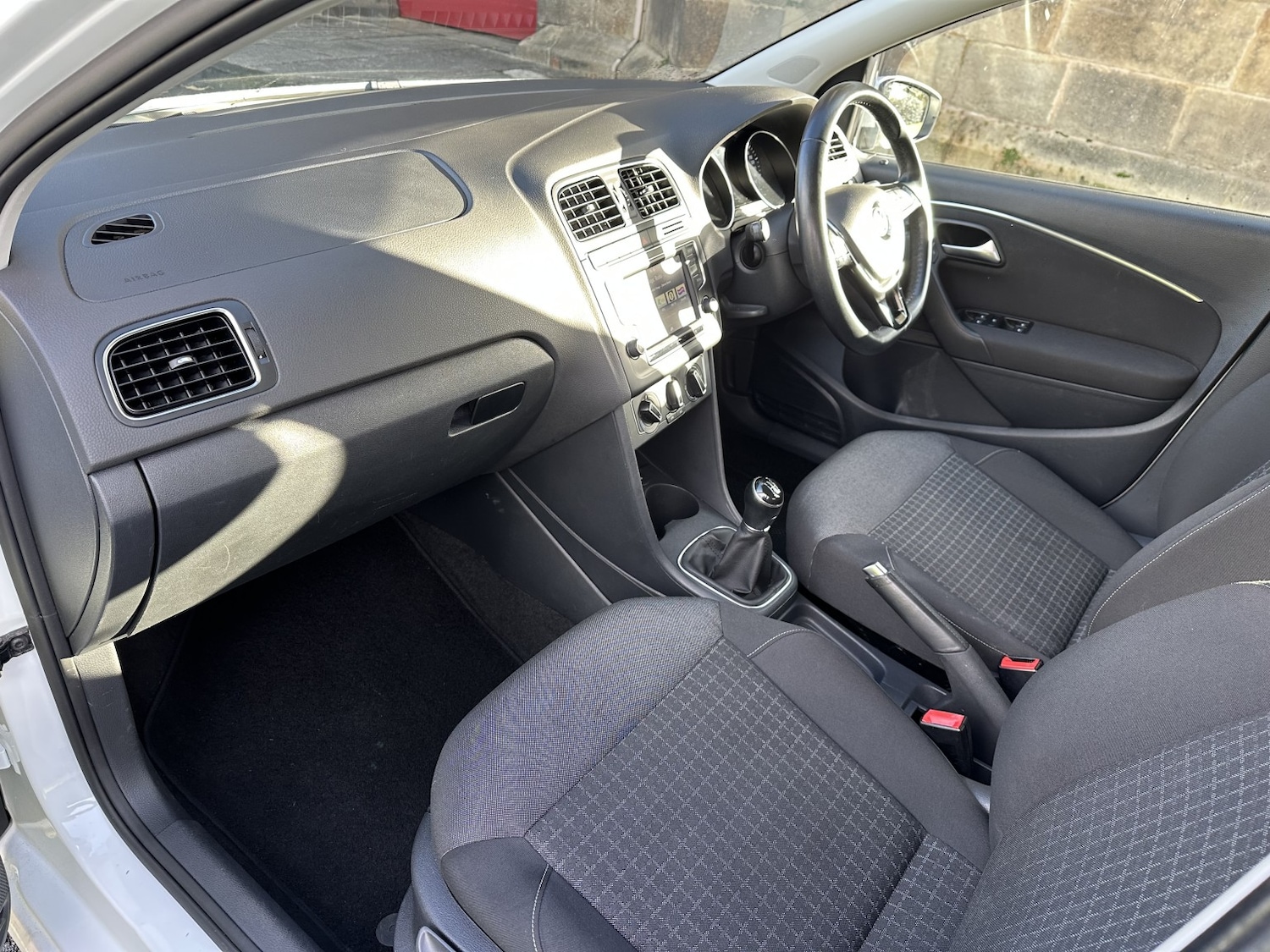 Used Volkswagen Polo 2015 for sale - 76439941: Photo 18