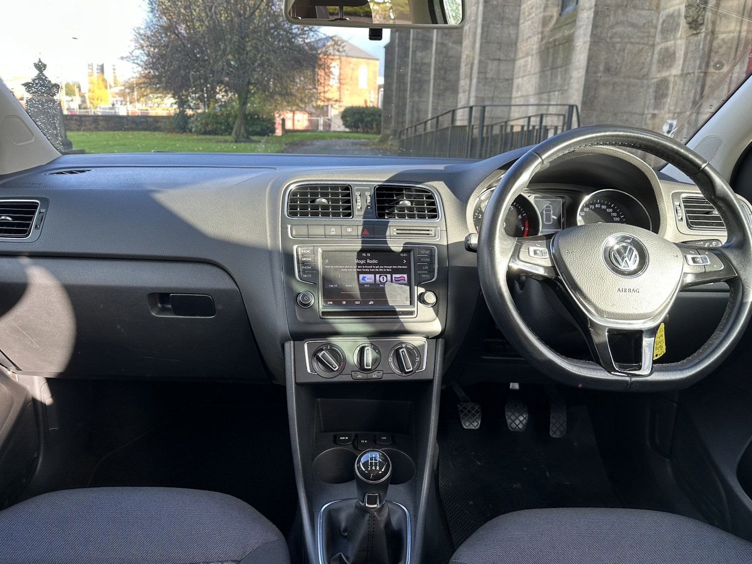 Used Volkswagen Polo 2015 for sale - 76439941: Photo 21