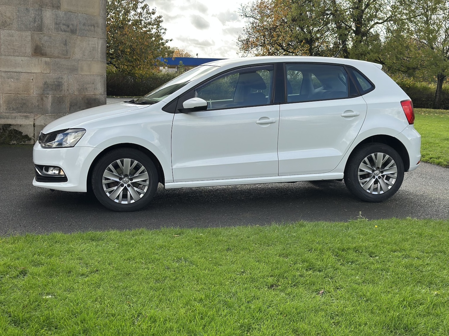 Used Volkswagen Polo 2015 for sale - 76439941: Photo 5