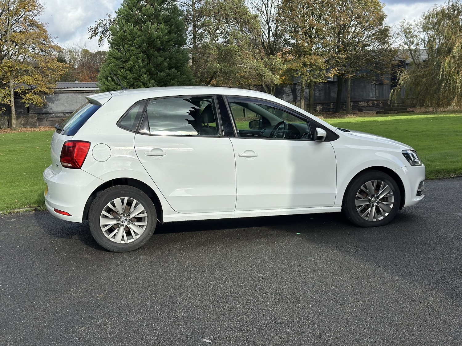Used Volkswagen Polo 2015 for sale - 76439941: Photo 9