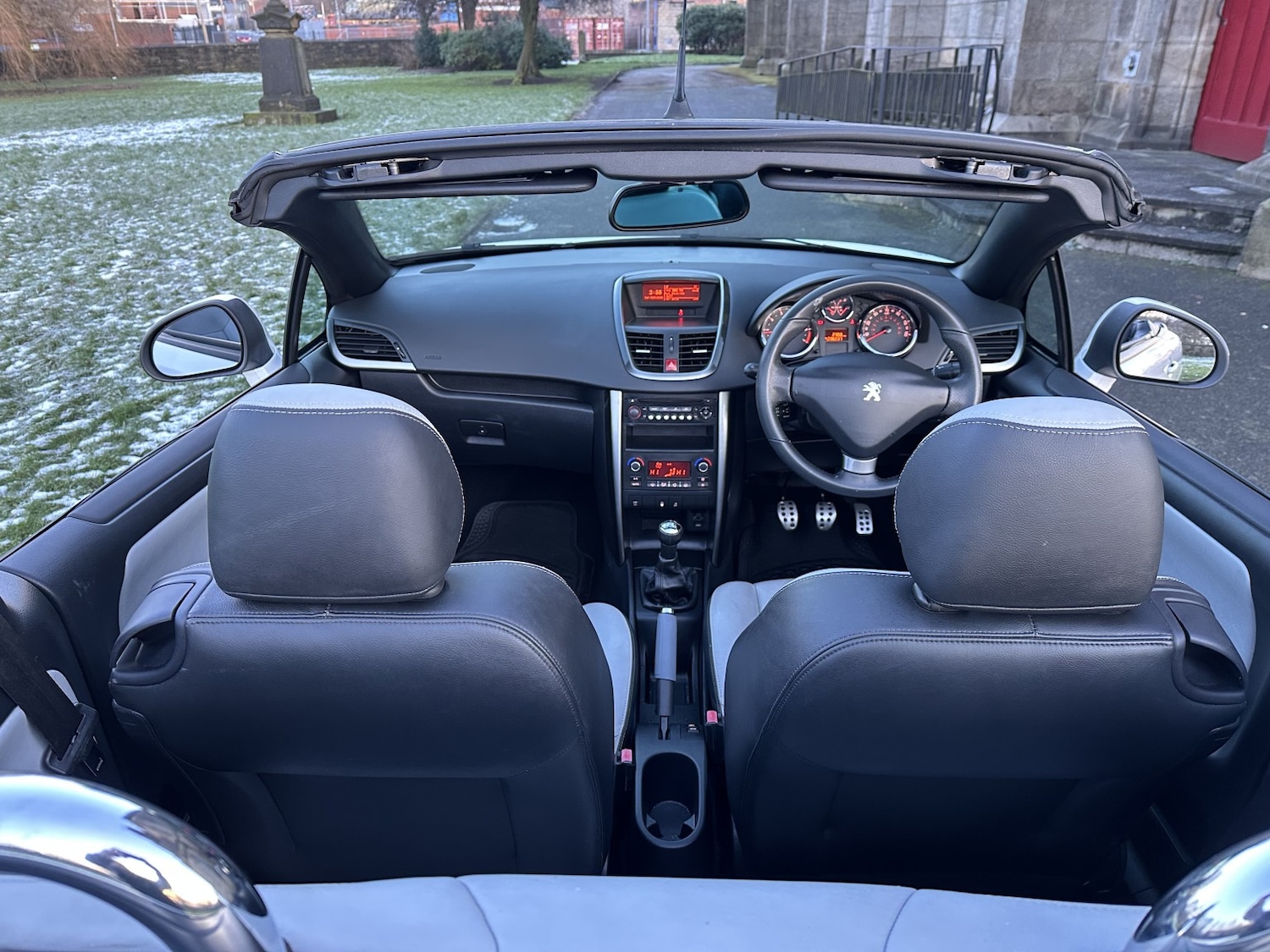 Used Peugeot 207 CC 2014 for sale - 77159269: Photo 24