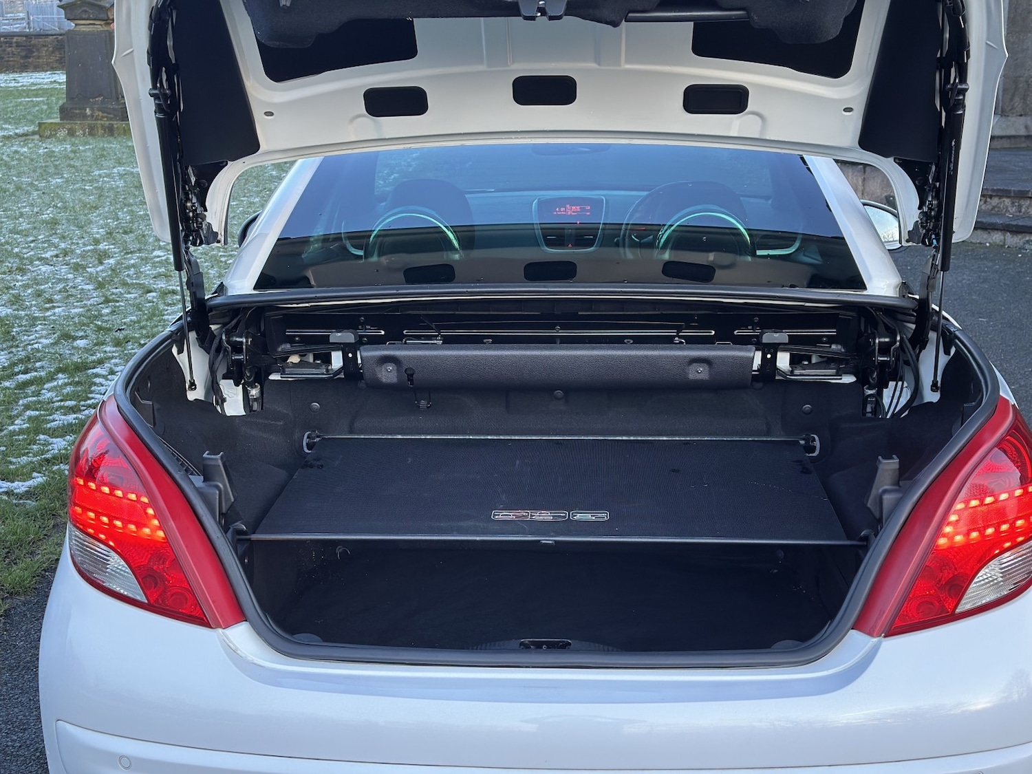 Used Peugeot 207 CC 2014 for sale - 77159269: Photo 26