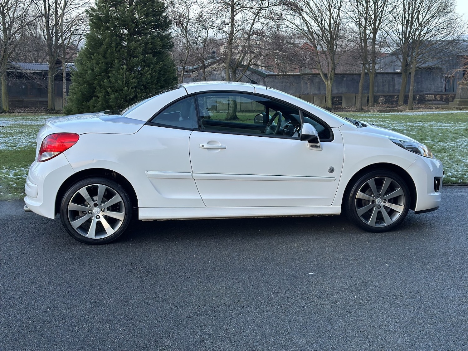 Used Peugeot 207 CC 2014 for sale - 77159269: Photo 5