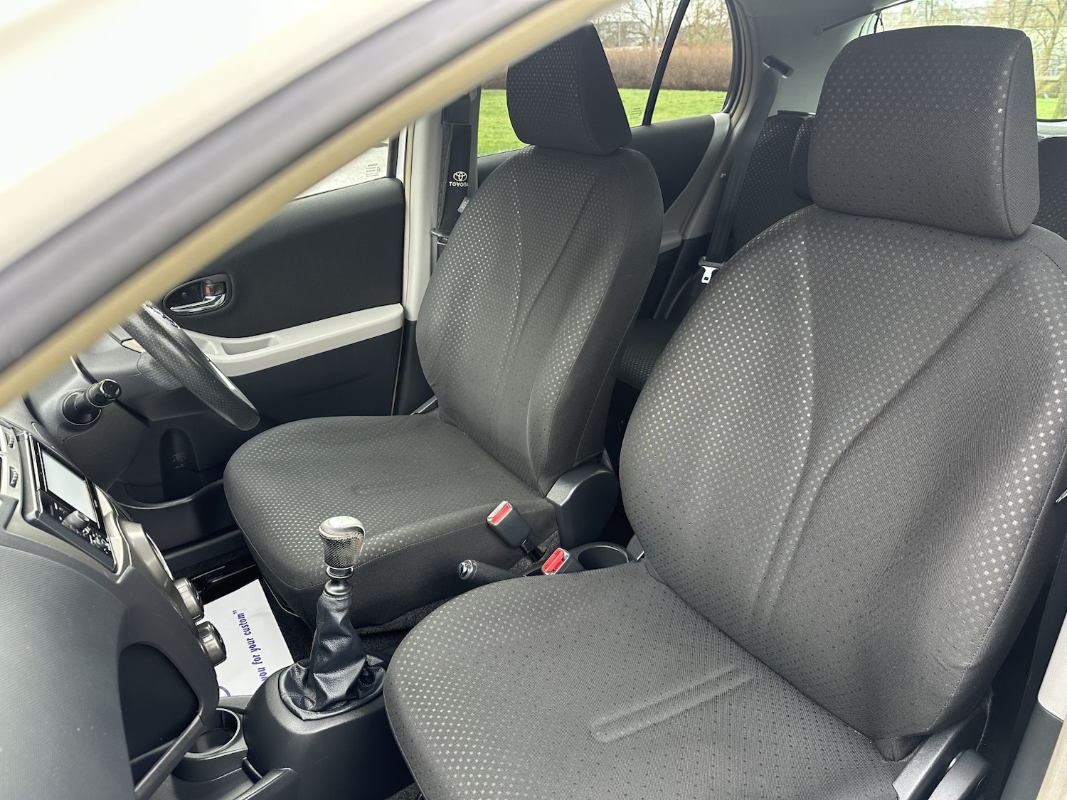 Used Toyota Yaris 2011 for sale - 77694319: Photo 21