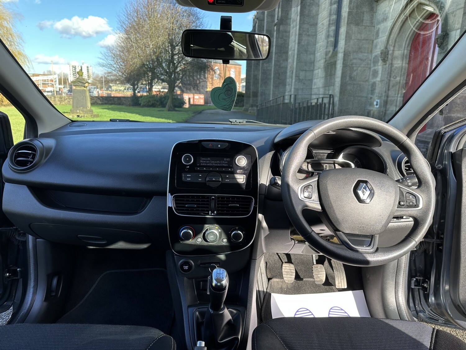 Used Renault Clio 2017 for sale - 77891687: Photo 19