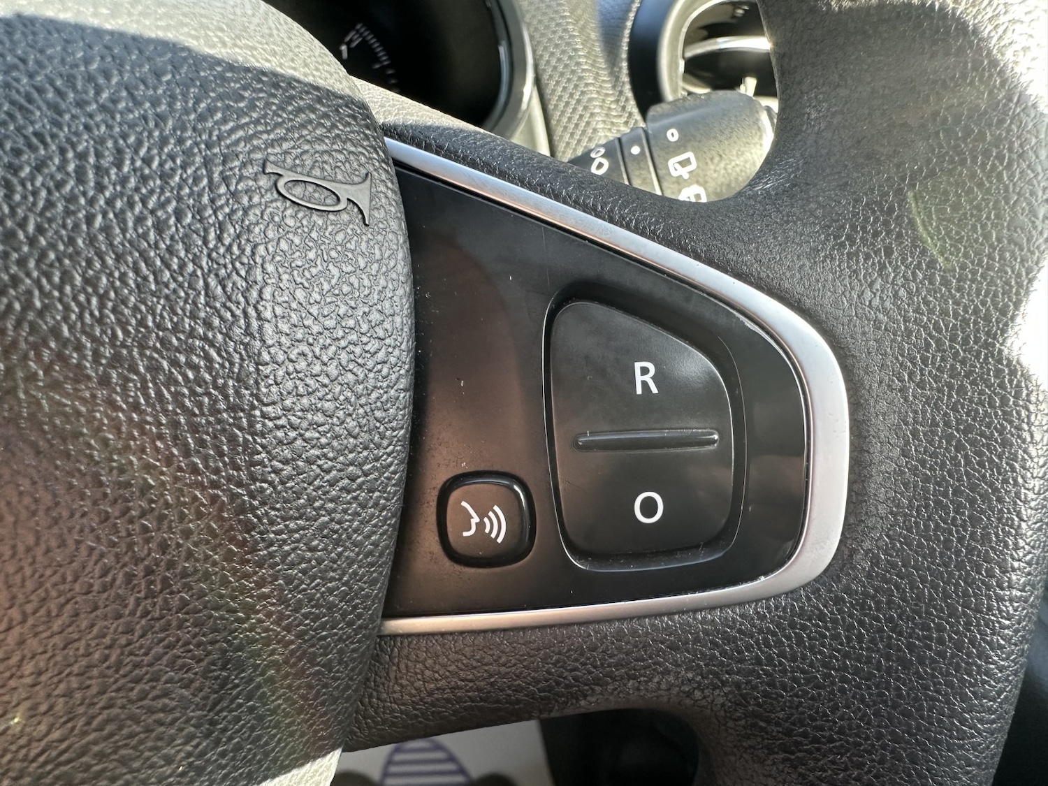 Used Renault Clio 2017 for sale - 77891687: Photo 26