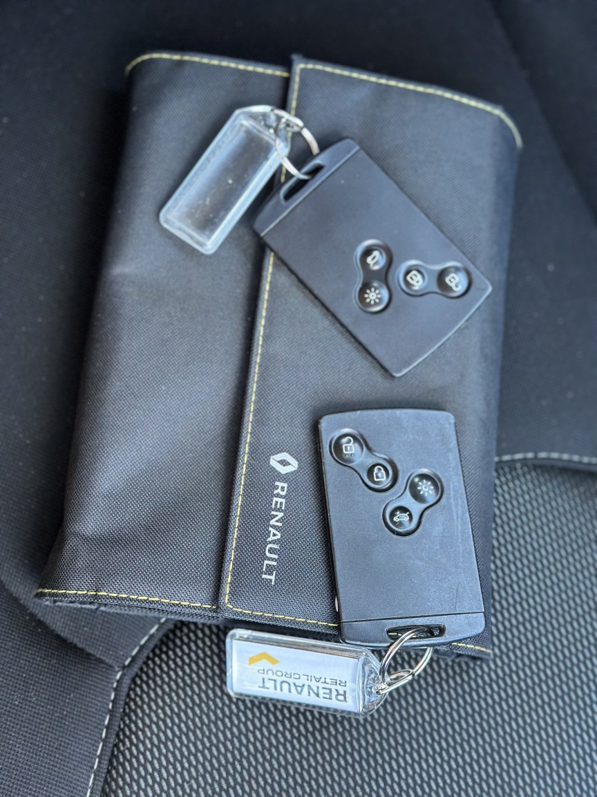 Used Renault Clio 2017 for sale - 77891687: Photo 28