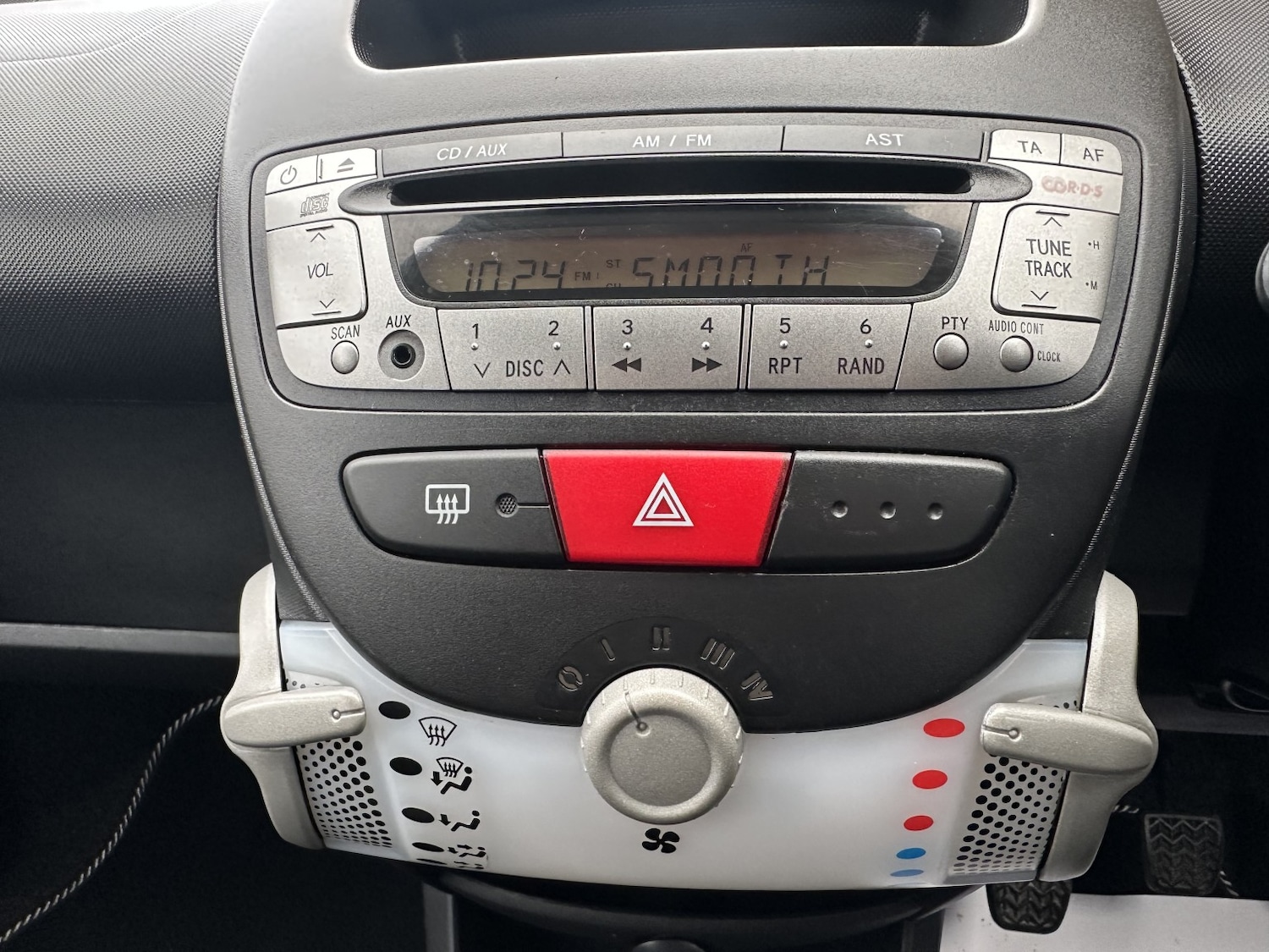 Used Peugeot 107 2014 for sale - 77535908: Photo 16