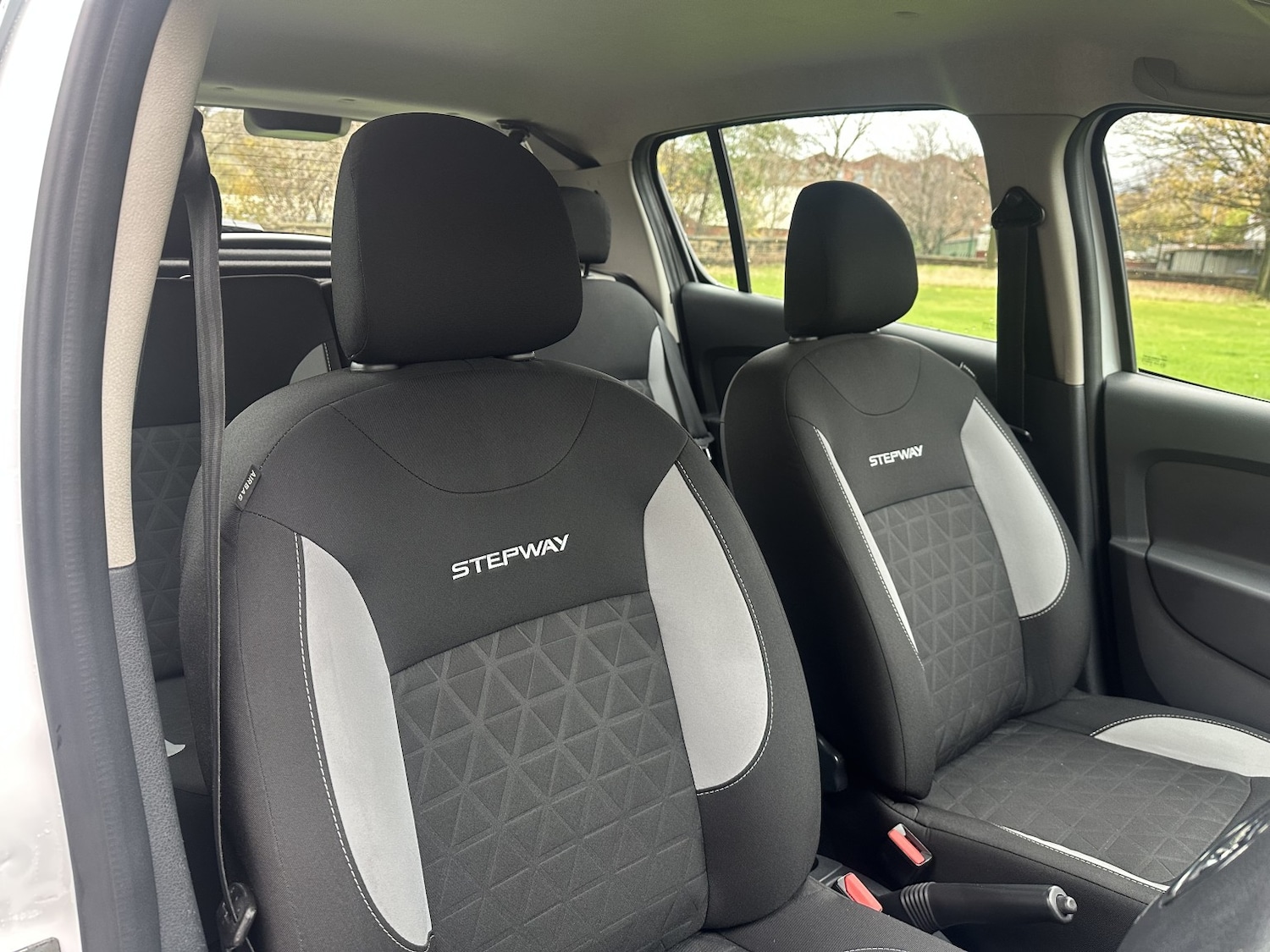 Used Dacia Sandero Stepway 2015 for sale - 76794297: Photo 15