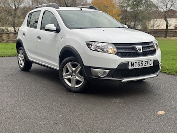 Used Dacia Sandero Stepway 2015 for sale - 76794297: Photo