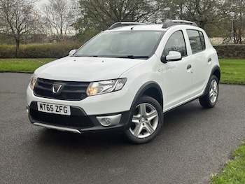 Used Dacia Sandero Stepway 2015 for sale - 76794297: Photo