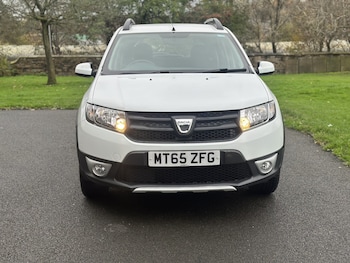 Used Dacia Sandero Stepway 2015 for sale - 76794297: Photo