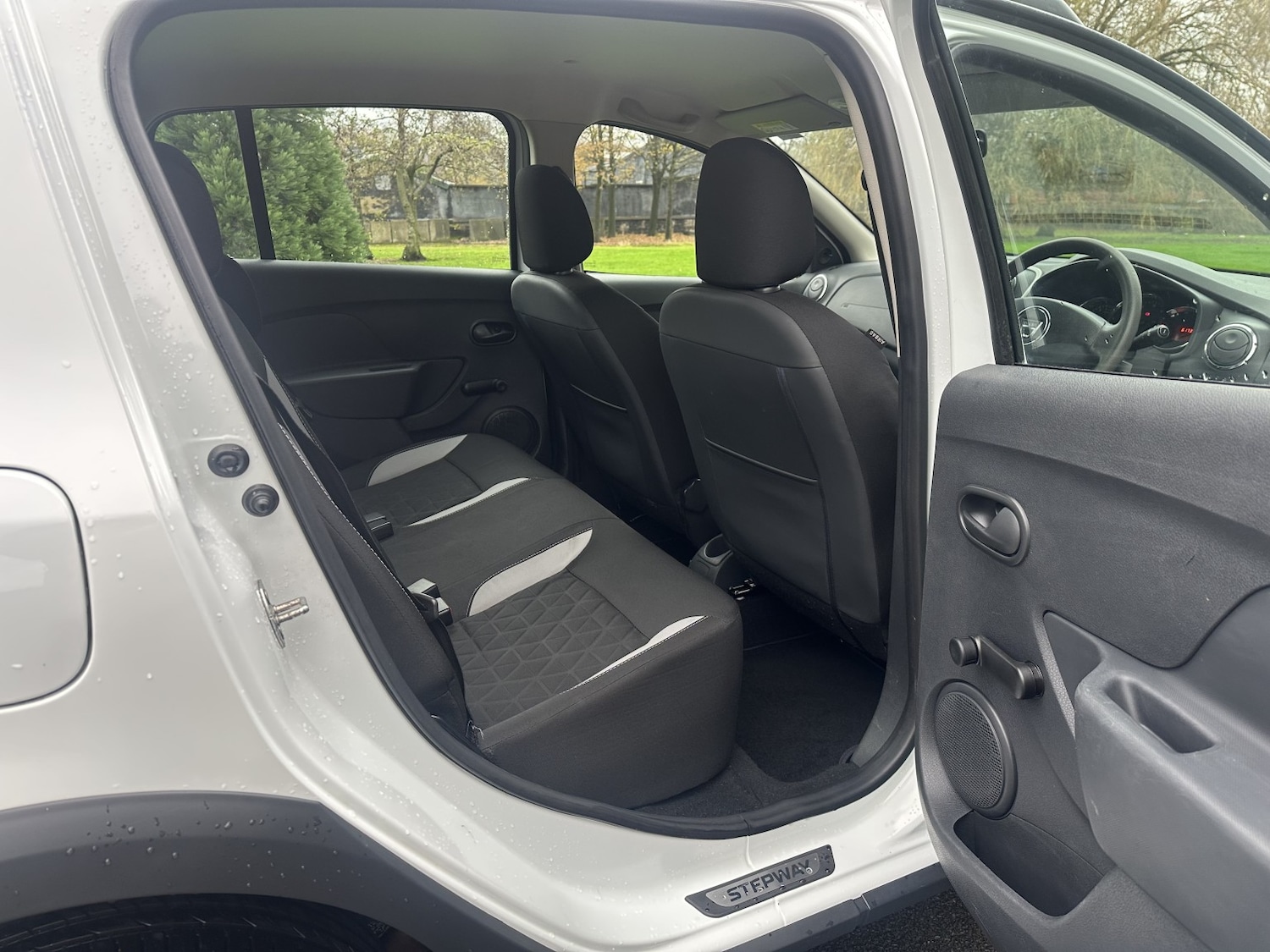 Used Dacia Sandero Stepway 2015 for sale - 75535611: Photo 17