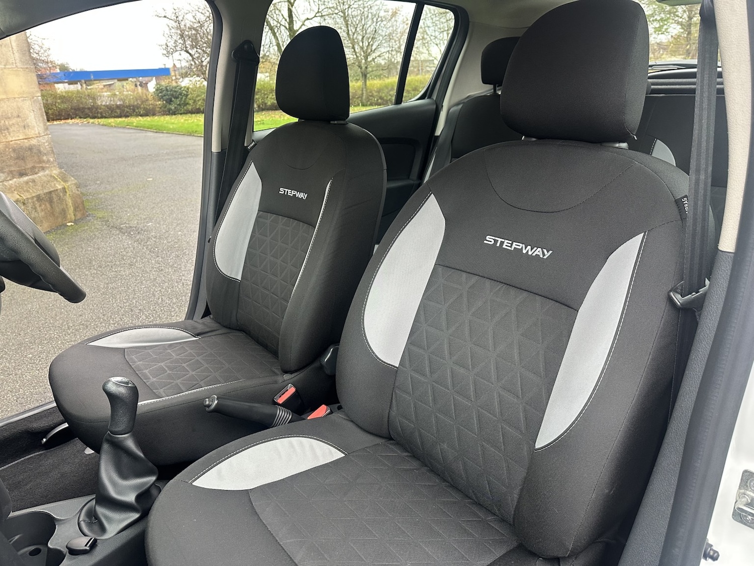 Used Dacia Sandero Stepway 2015 for sale - 75535611: Photo 20