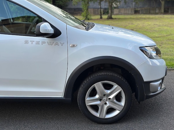 Used Dacia Sandero Stepway 2015 for sale - 75535611: Photo 7