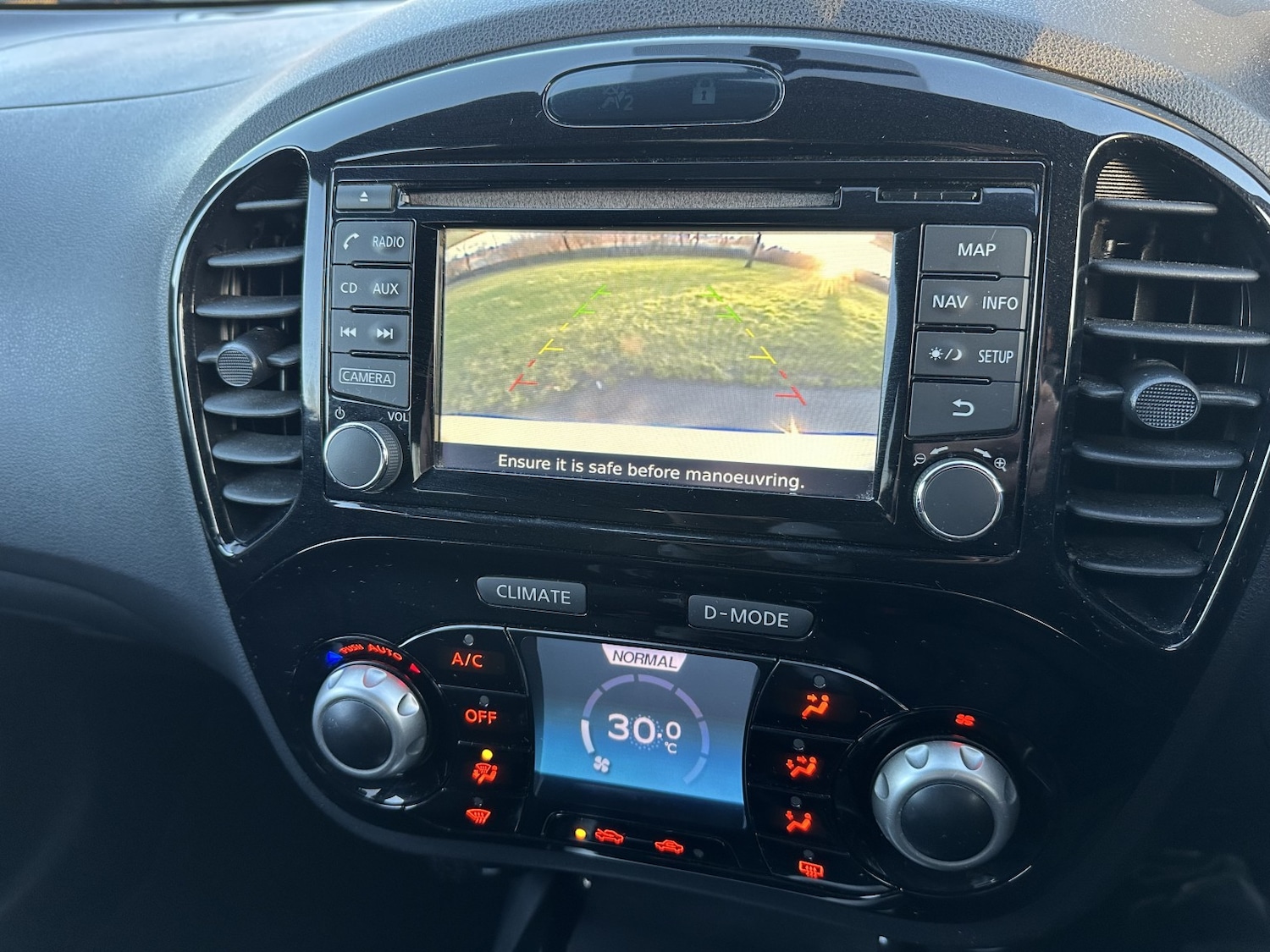 Used Nissan Juke 2015 for sale - 76931450: Photo 23