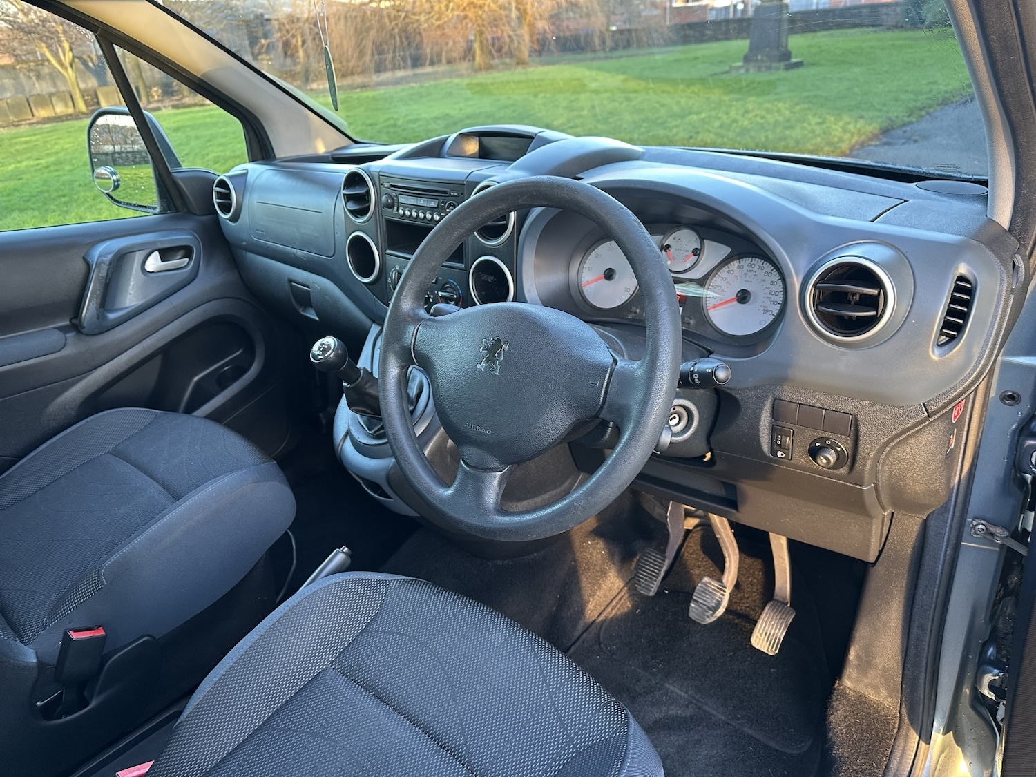 Used Peugeot Partner Tepee 2010 for sale - 77014781: Photo 11