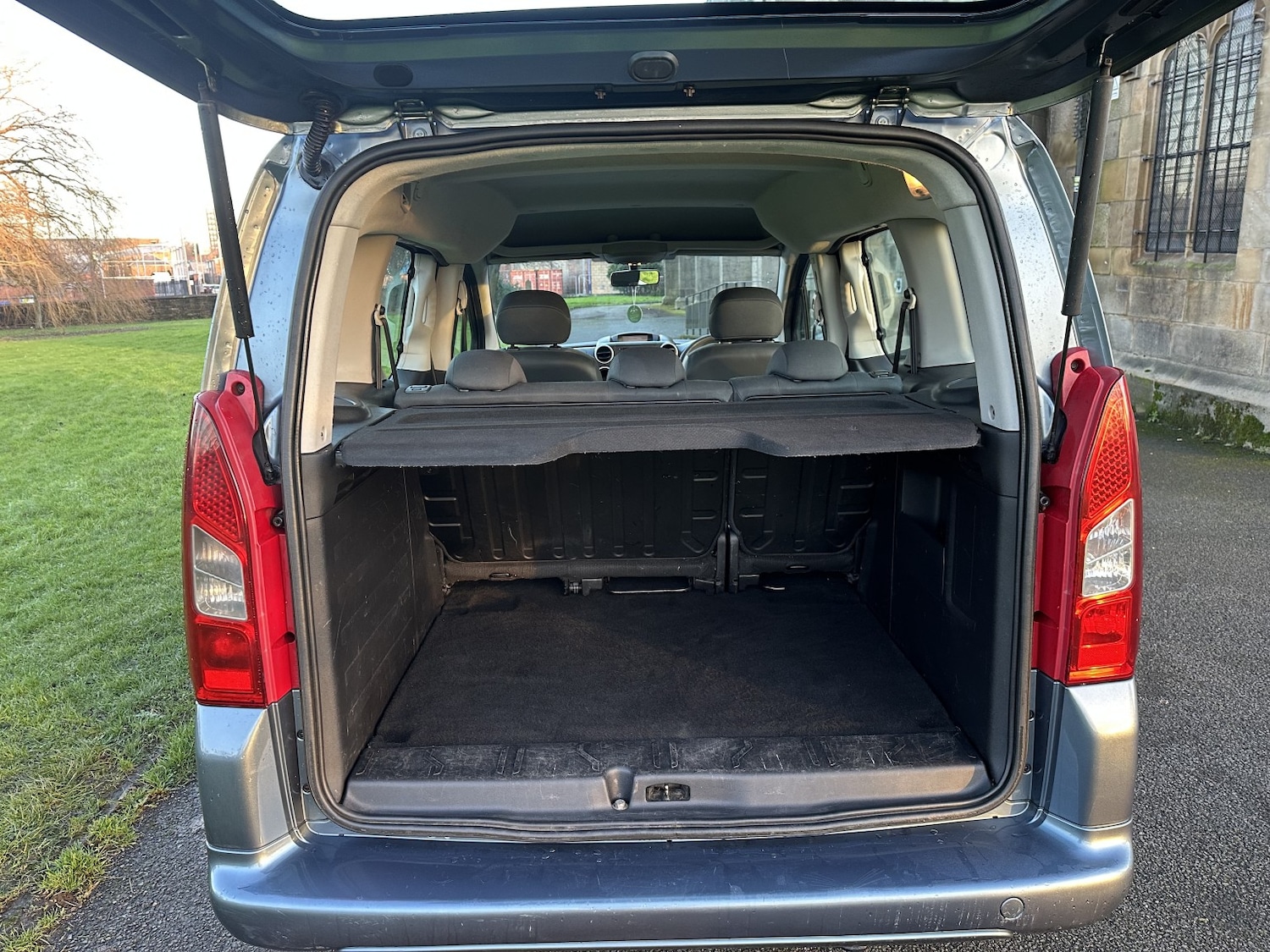 Used Peugeot Partner Tepee 2010 for sale - 77014781: Photo 18