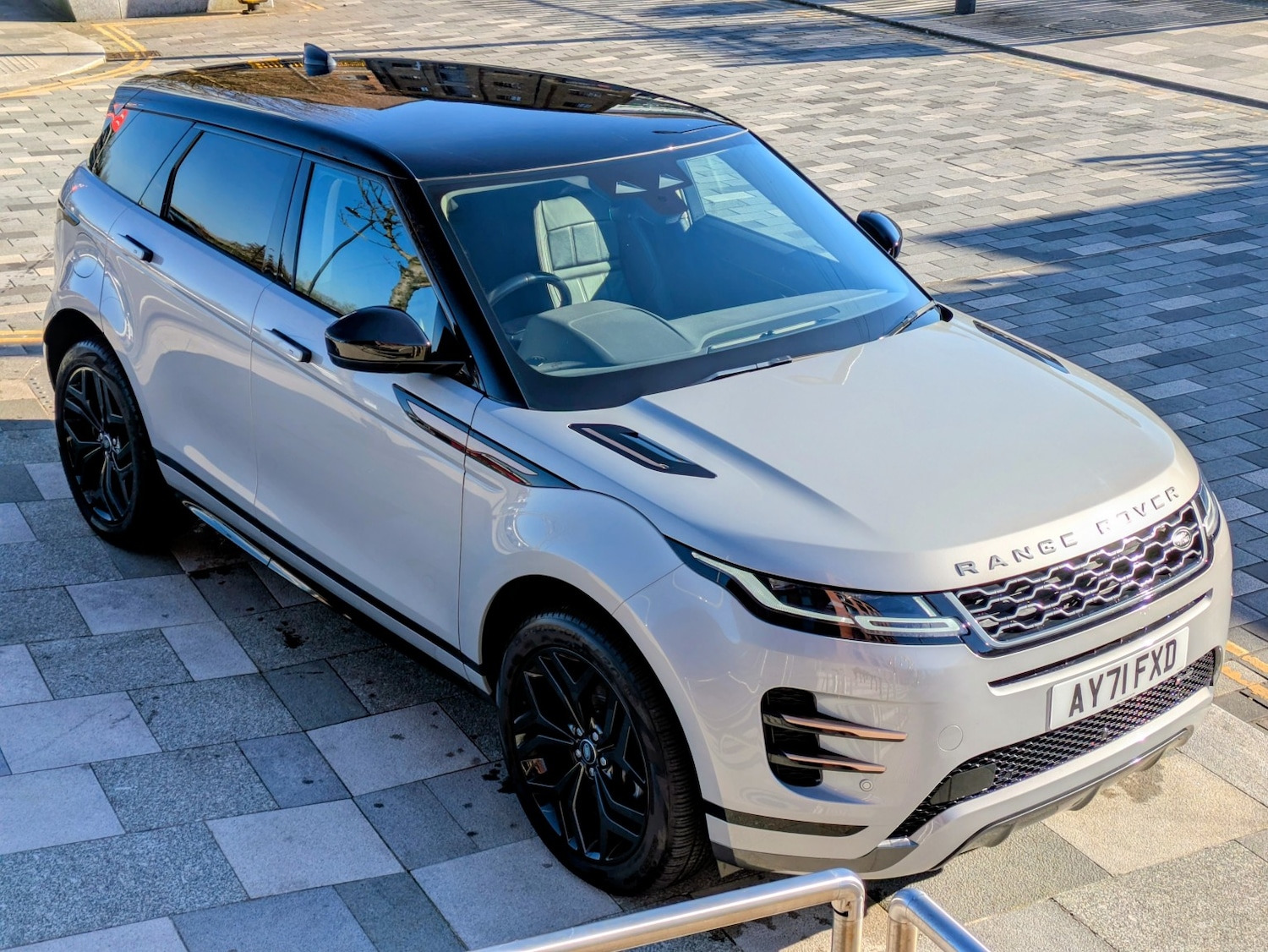 Used Land Rover Range Rover Evoque 2022 for sale - 77721393: Photo 2