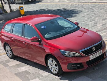 Used Peugeot 308 SW 2019 for sale - 76268477: Photo 2