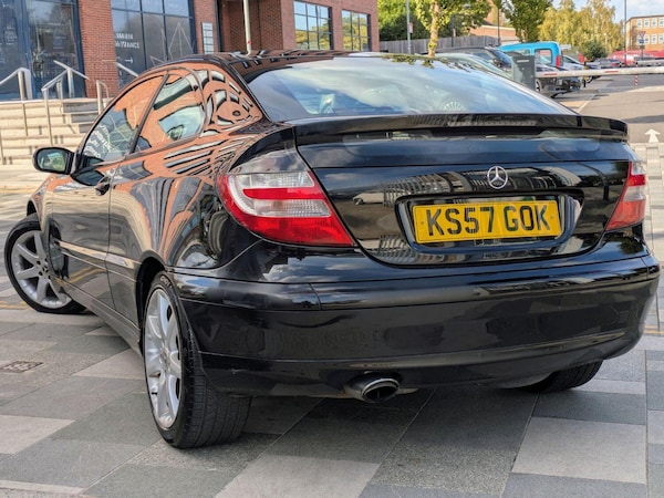 Used Mercedes-Benz C-Class 2008 for sale - 75093485: Photo 4