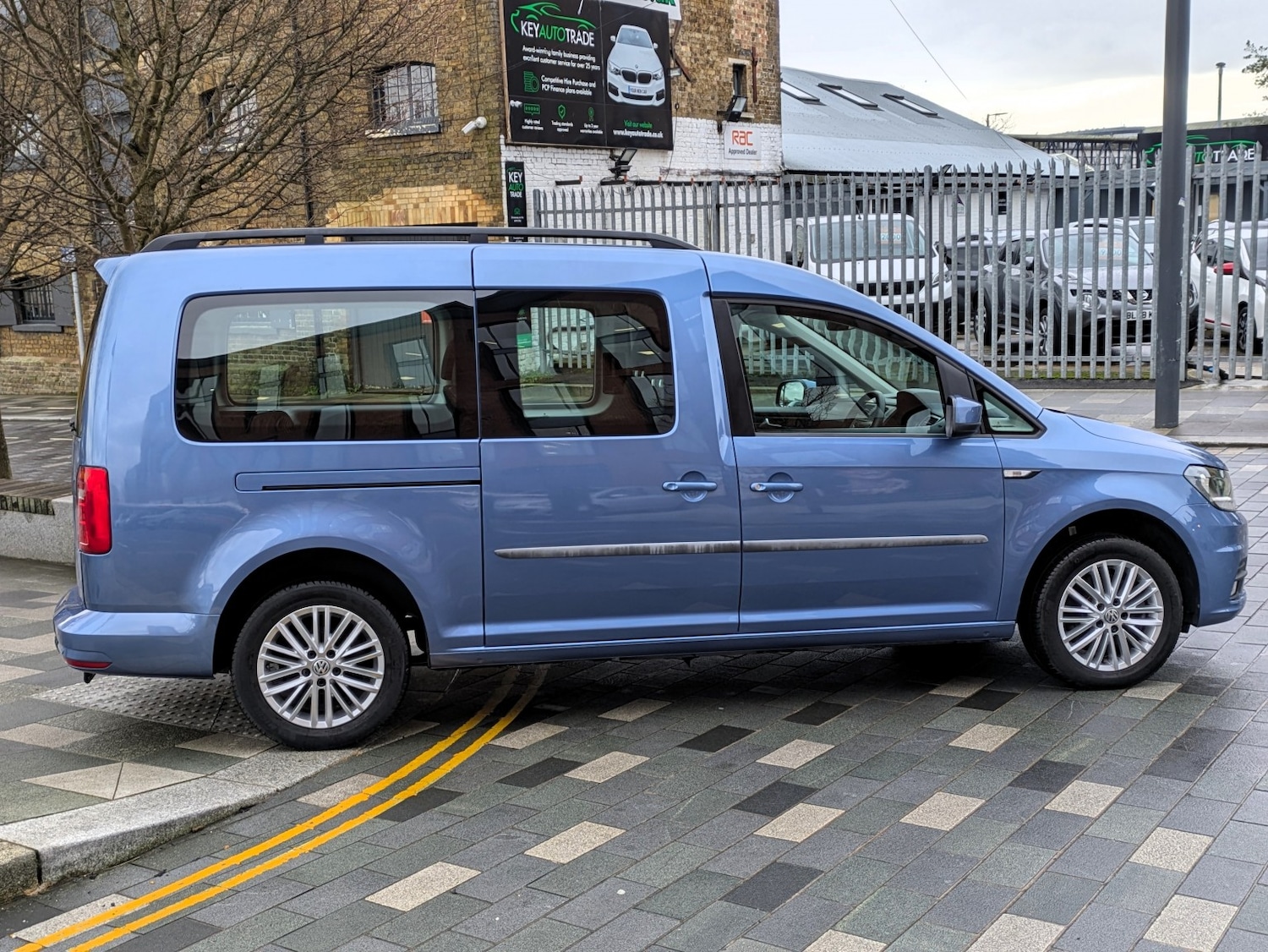 Used Volkswagen Caddy Maxi Life 2020 for sale - 77289124: Photo 4
