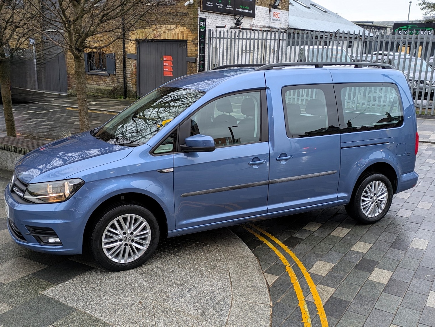 Used Volkswagen Caddy Maxi Life 2020 for sale - 77289124: Photo 5