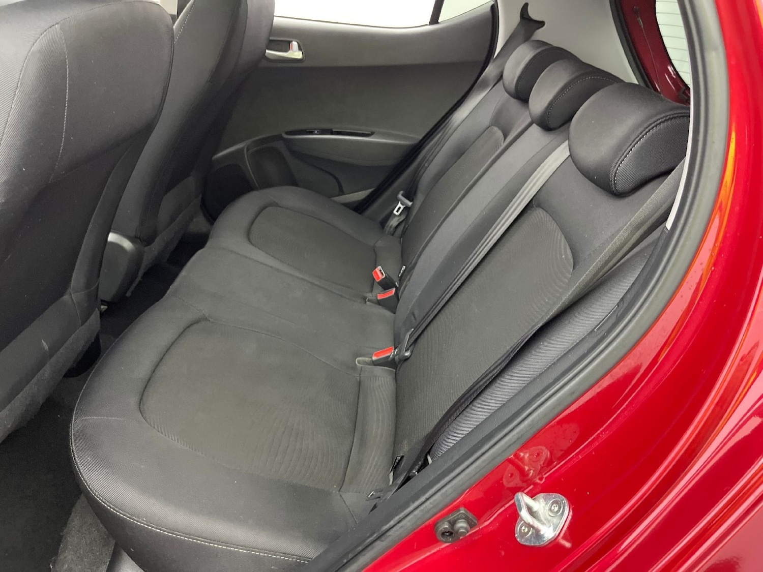 Used Hyundai i10 2018 for sale - 77609895: Photo 10