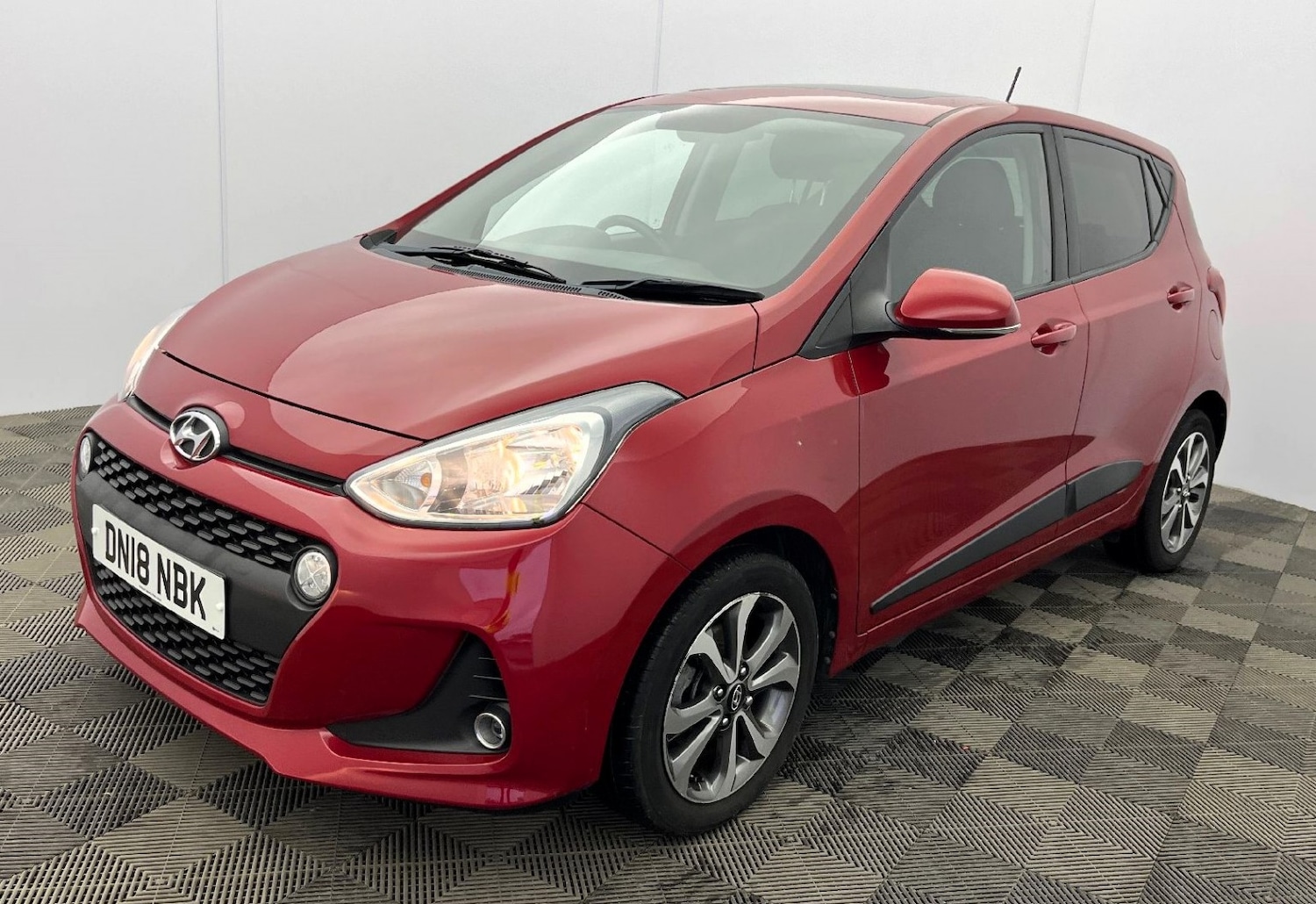 Used Hyundai i10 2018 for sale - 77609895: Photo 4