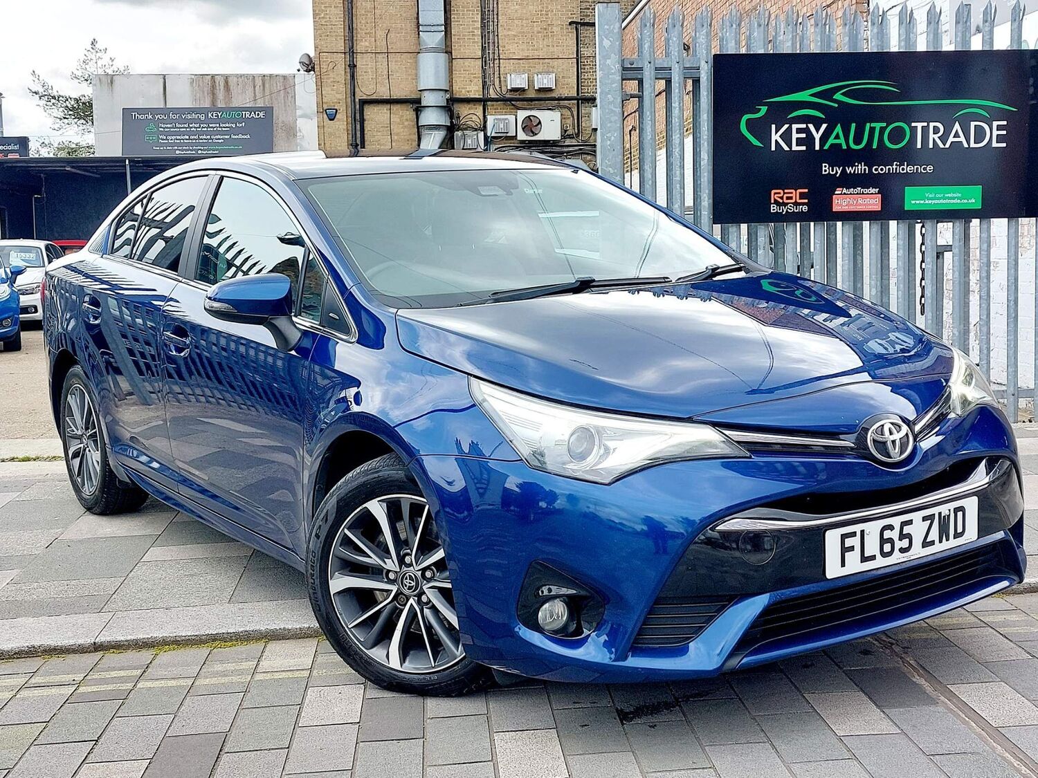 Used Toyota Avensis 2015 for sale - 76329774: Photo 1