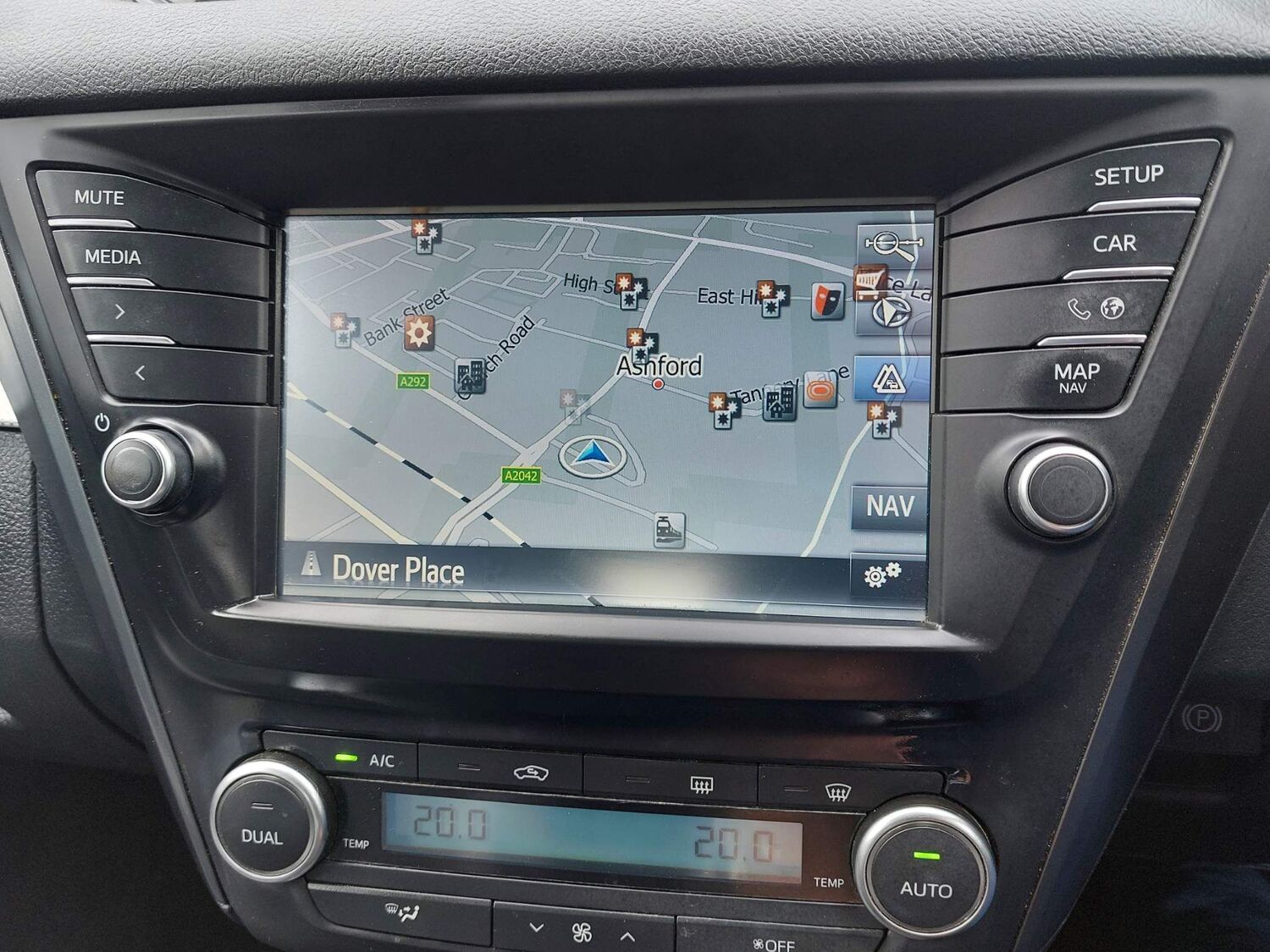 Used Toyota Avensis 2015 for sale - 76329774: Photo 20