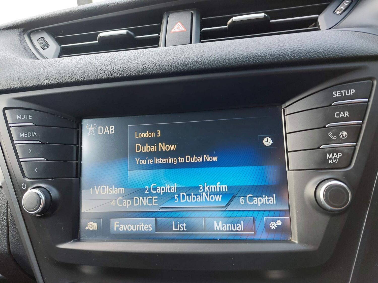 Used Toyota Avensis 2015 for sale - 76329774: Photo 21