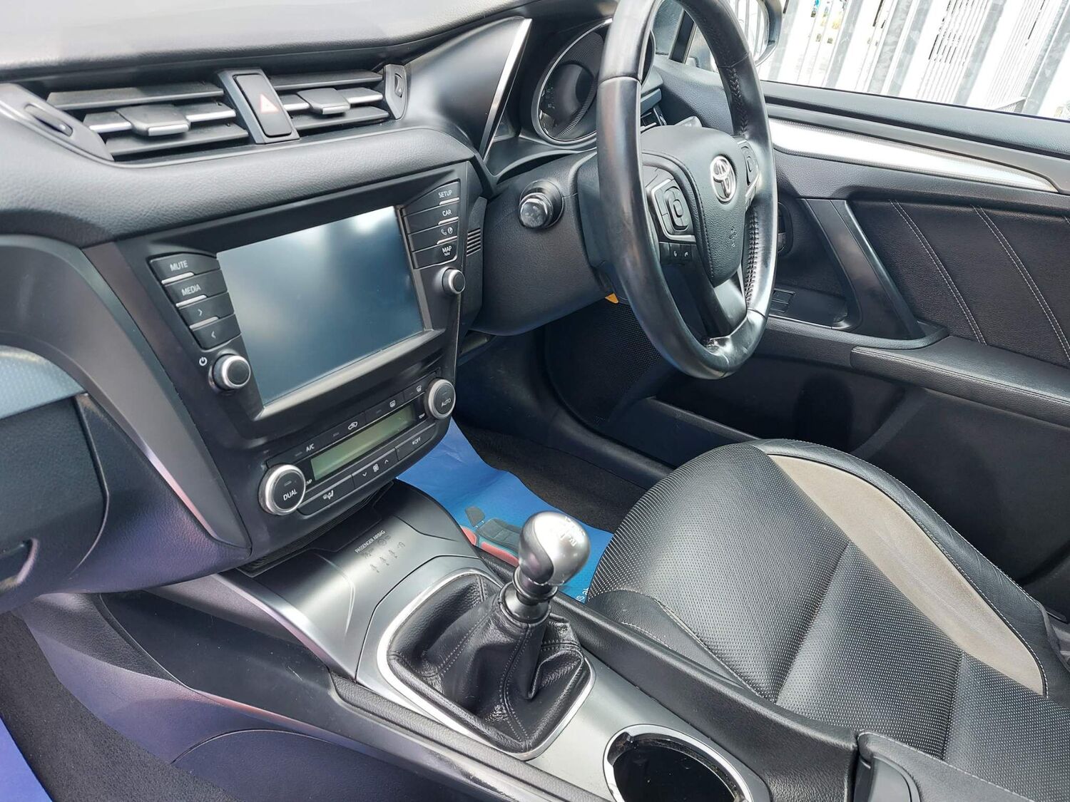 Used Toyota Avensis 2015 for sale - 76329774: Photo 7