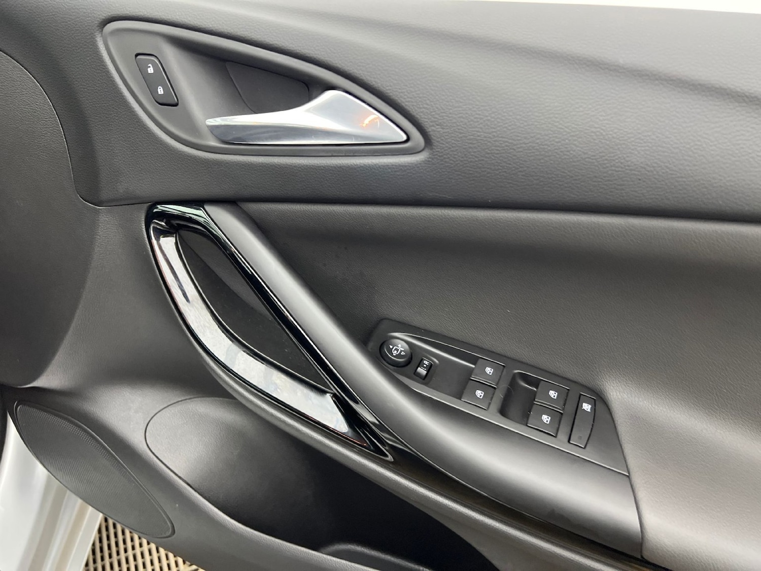 Used Vauxhall Astra 2018 for sale - 77409528: Photo 14