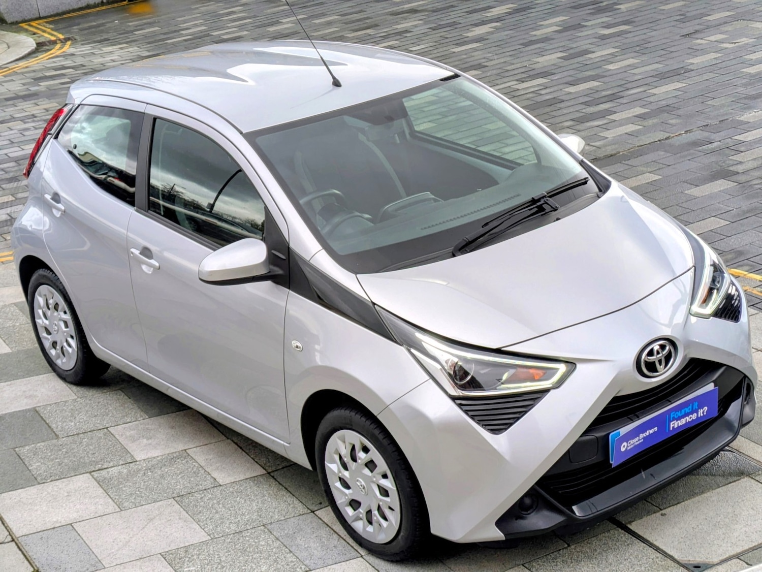 Used Toyota AYGO 2019 for sale - 78084449: Photo 3