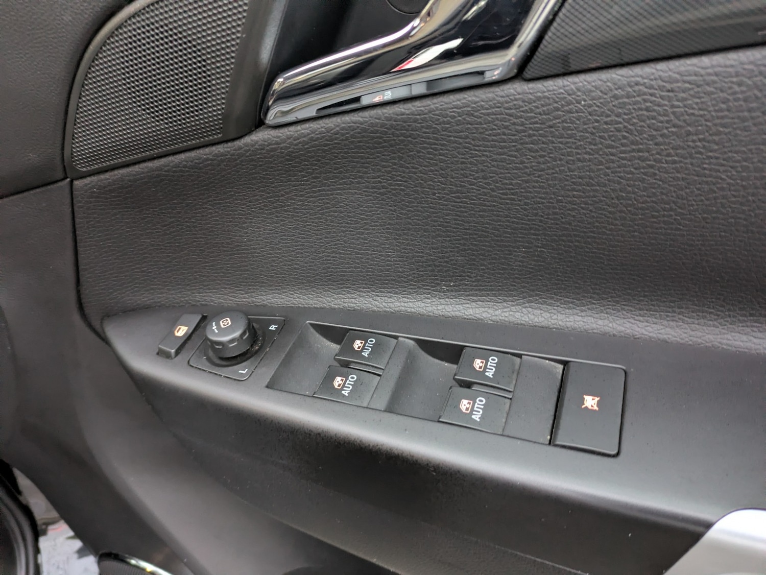 Used Vauxhall Antara 2012 for sale - 77548171: Photo 17