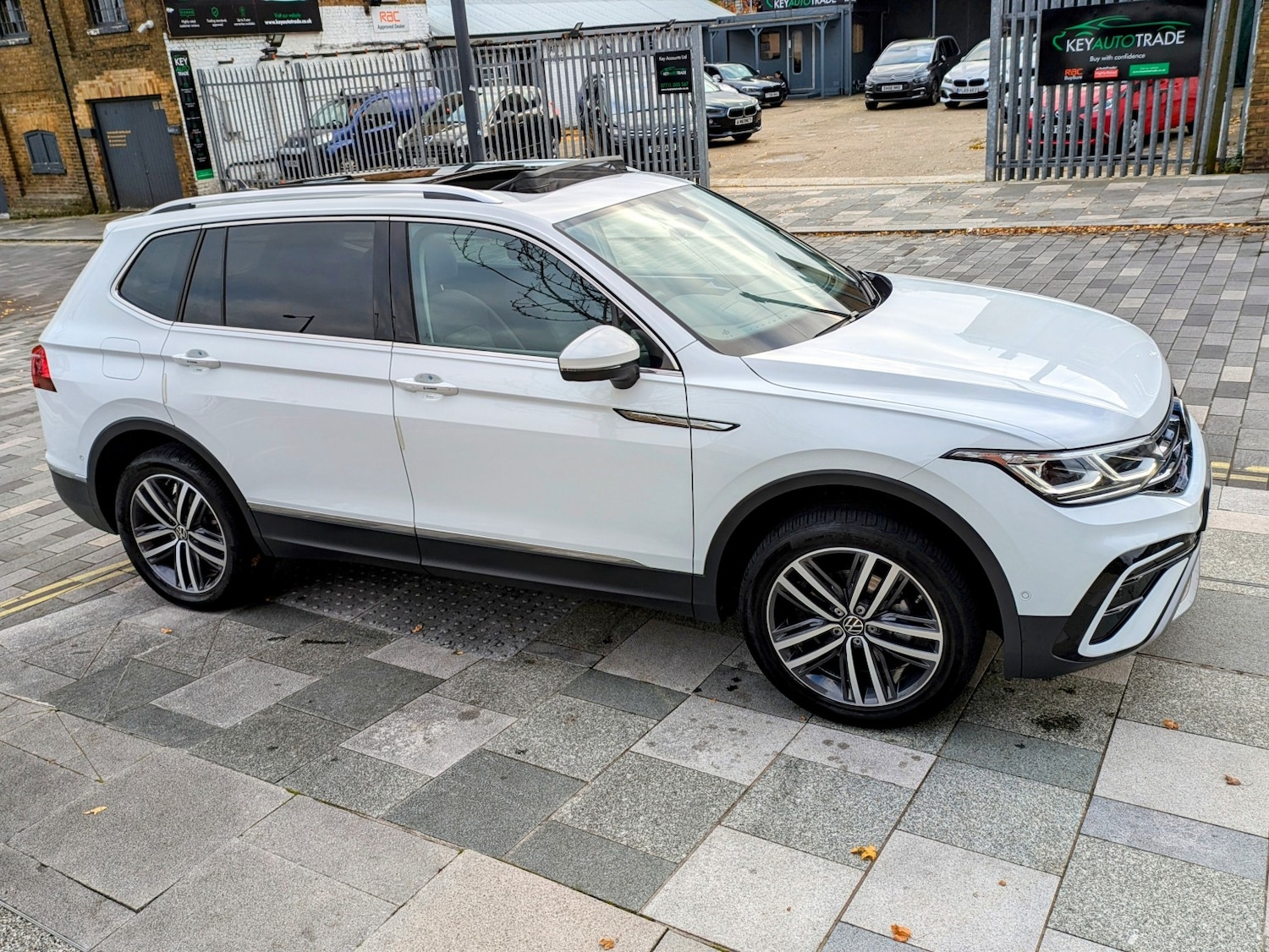 Used Volkswagen Tiguan Allspace 2023 for sale - 76794227: Photo 5