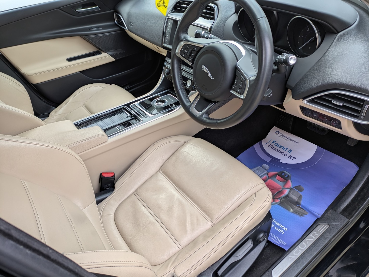 Used Jaguar XE 2017 for sale - 76387369: Photo 11