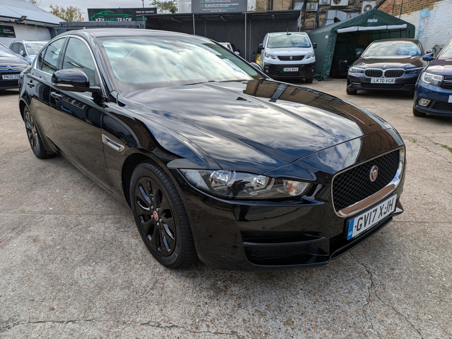 Used Jaguar XE 2017 for sale - 76387369: Photo 18