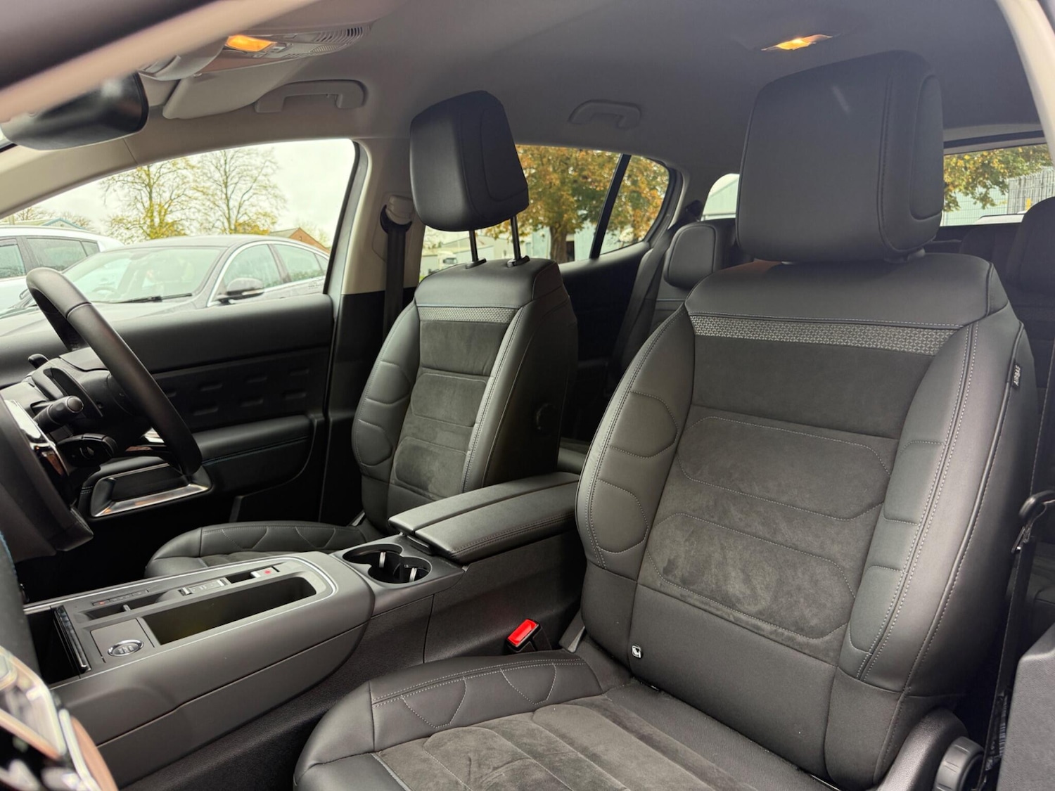 Used Citroen C5 Aircross 2025 for sale - 76259652: Photo 4