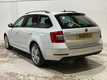 Used Skoda Octavia 2019 for sale - 77344710: Photo