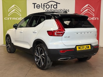 Used Volvo XC40 for sale - 76215669: Photo 2