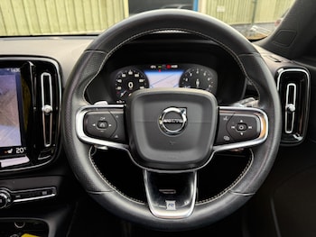 Used Volvo XC40 for sale - 76215669: Photo 3